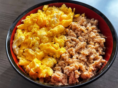 味噌でこっくり◎鶏そぼろ丼